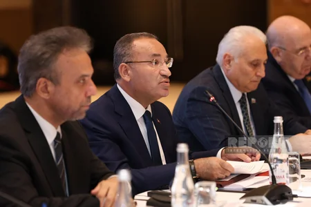 TÜRKPA Bakıda Heydər Əliyev və parlamentarizm mövzusunda konfrans keçirilib - YENİLƏNİB