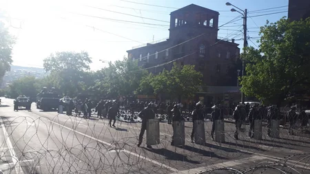 Yerevan küçələrinə tank və başqa zirehli texnikalar yeridilib