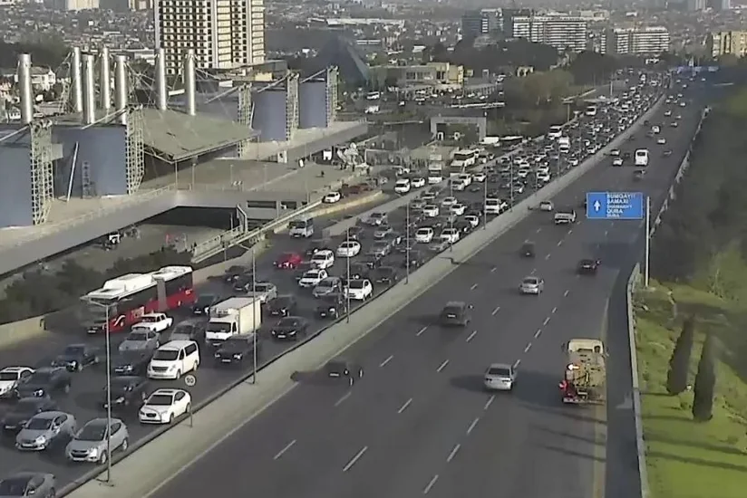 Bakının bir sıra yollarında tıxac var - SİYAHI