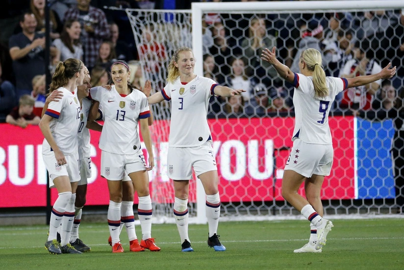 ABŞ millisinin maaşla bağlı iddiası rədd edildi