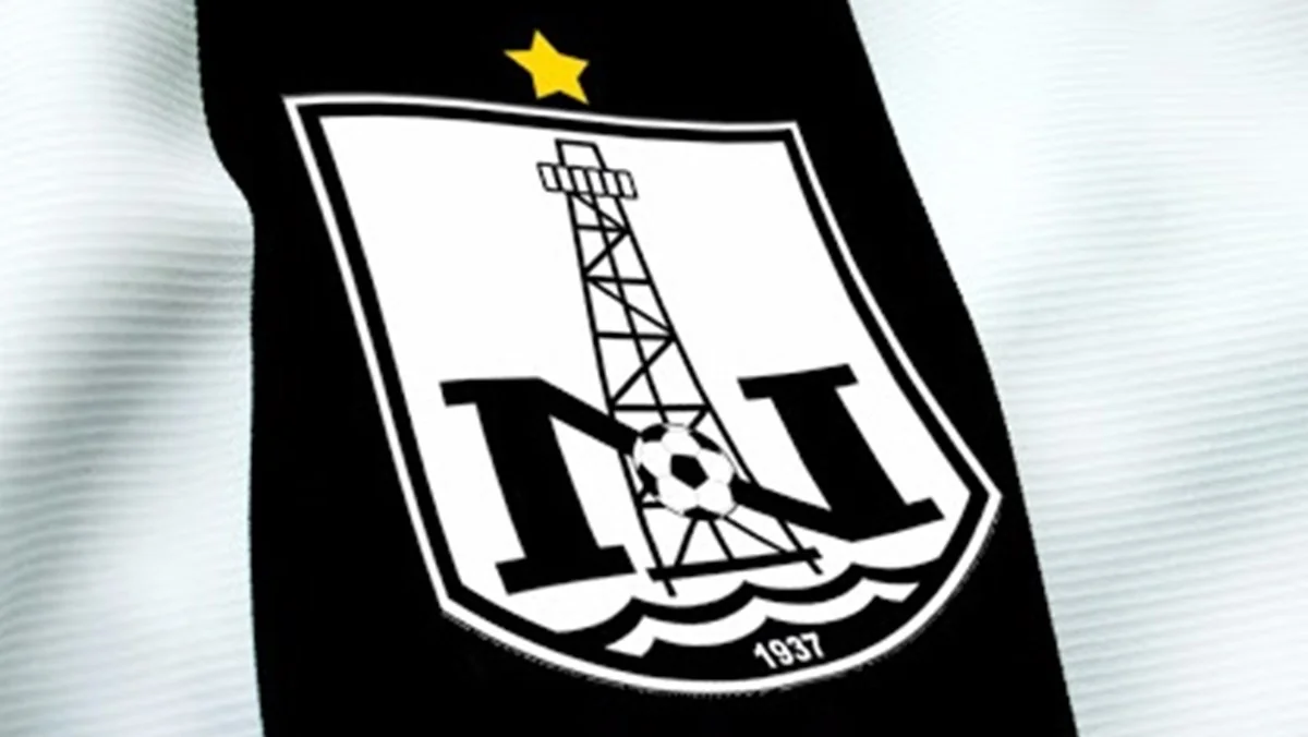 Neftçi baş məşqçisi ilə bağlı qərar verib