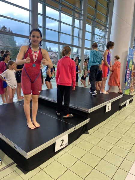 Azərbaycan üzgüçüləri Macarıstandakı beynəlxalq turnirdə 32 medal qazanıblar