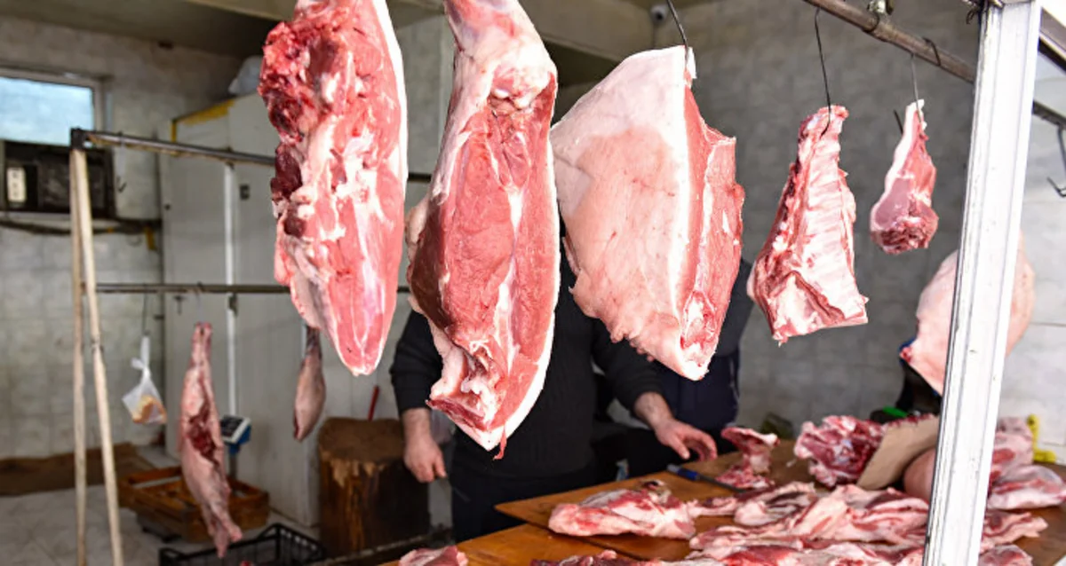 Bakı və bir sıra rayonlarda 14 heyvan kəsimi və ət satışı məntəqəsində nöqsanlar aşkarlanıb