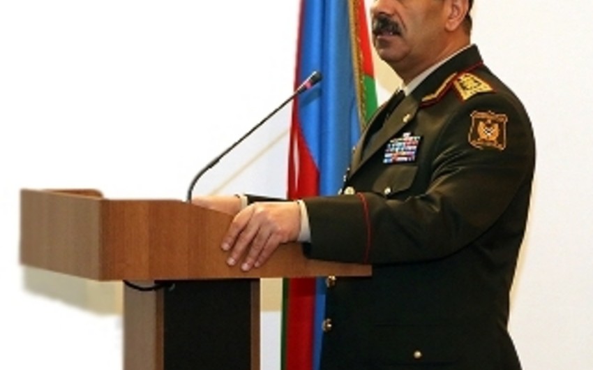 ​Müdafiə naziri rəhbər zabit heyəti ilə görüş keçirib