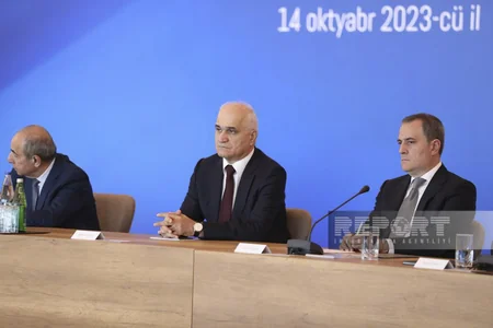 Bakıda “Vətənə, xalqa və dövlətçiliyə misilsiz xidmətin 20 ili” mövzusunda konfrans keçirilib - YENİLƏNİB