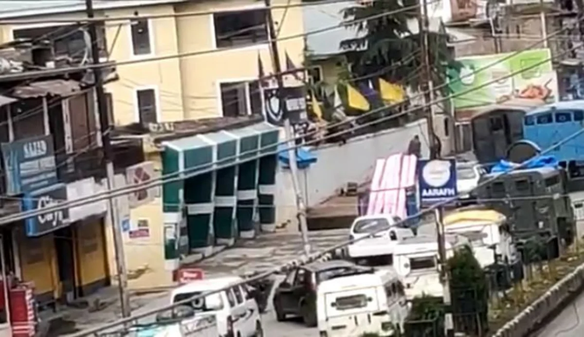 Hindistanda terror hücumu nəticəsində 5 polis ölüb - VİDEO