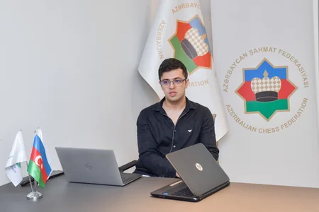 Nicat Abasov yeniyetmə şahmatçılarla görüşüb