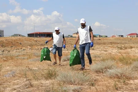 Xəzər dənizinin Bilgəh sahili tullantılardan təmizlənib