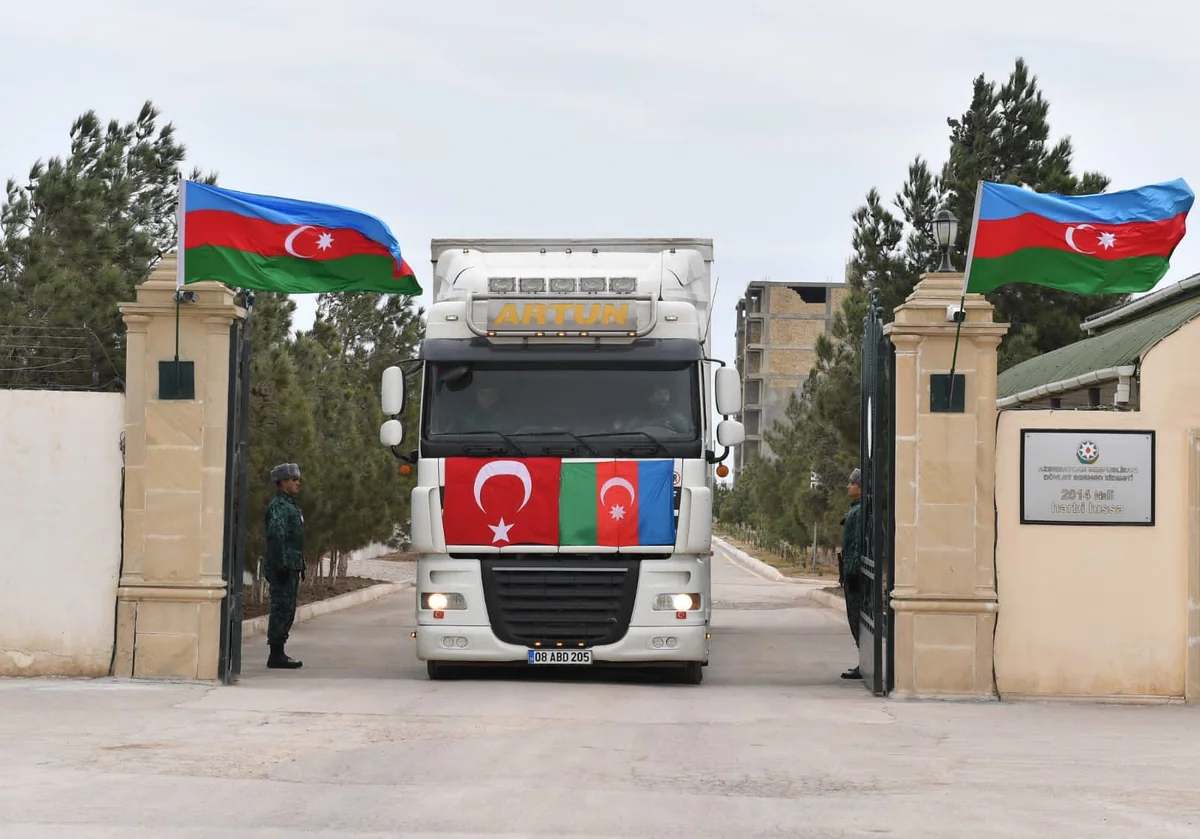 Azərbaycan Türkiyəyə növbəti dəfə humanitar yardım göndərib