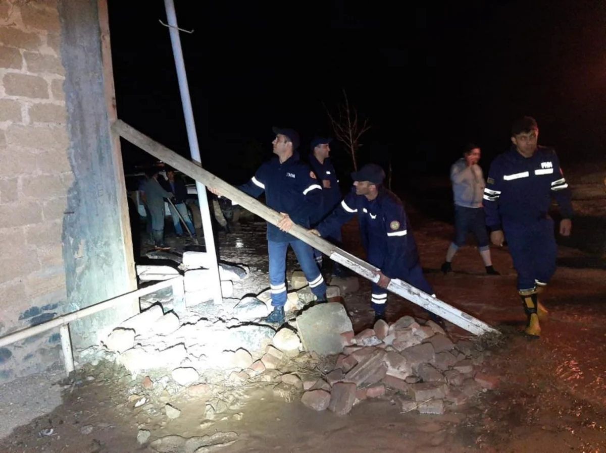 Sel səbəbindən Tərtərdə köməksiz vəziyyətdə qalan iki nəfər xilas edilib