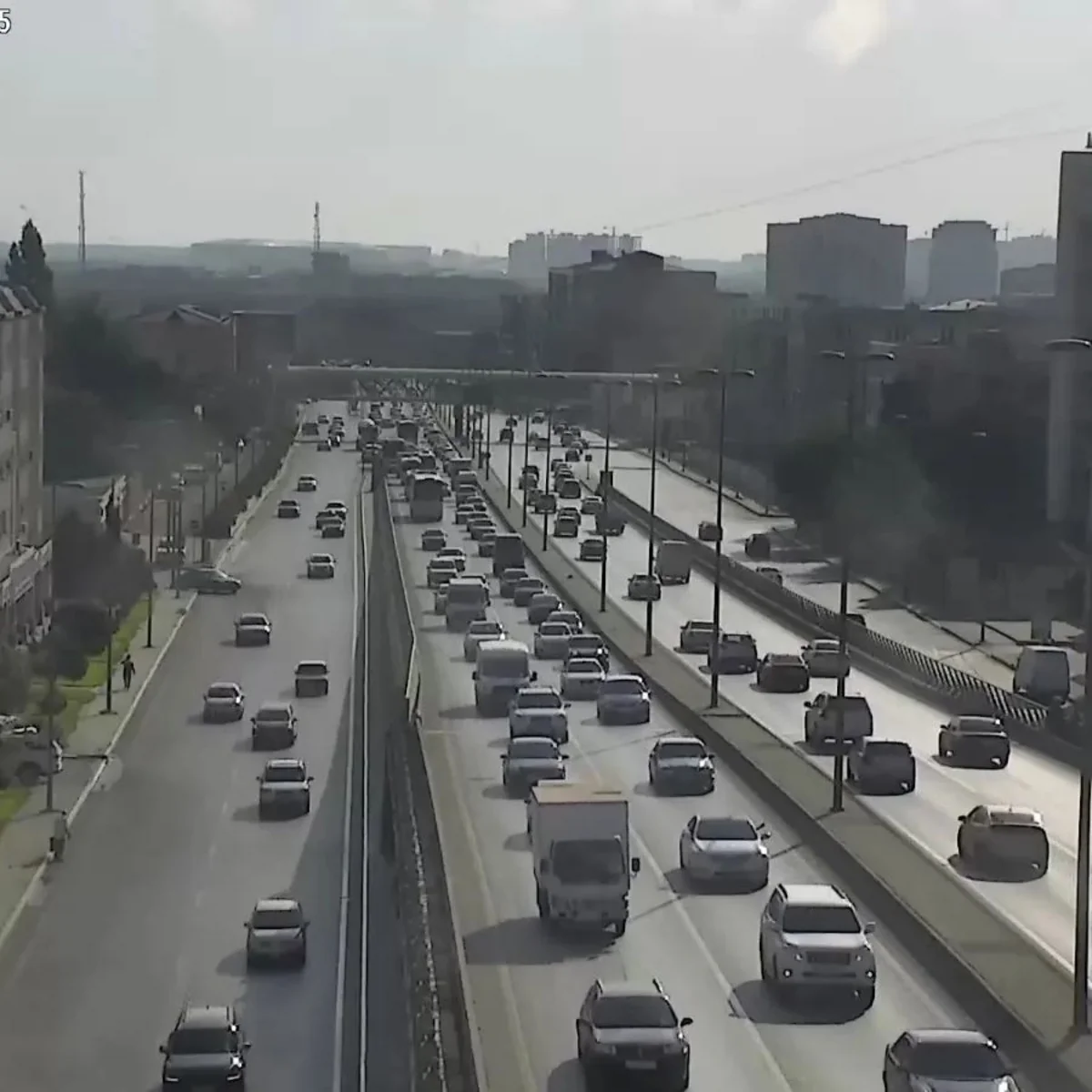 Bakıda nəqliyyatın sıxlığının müşahidə edildiyi ərazilər açıqlanıb