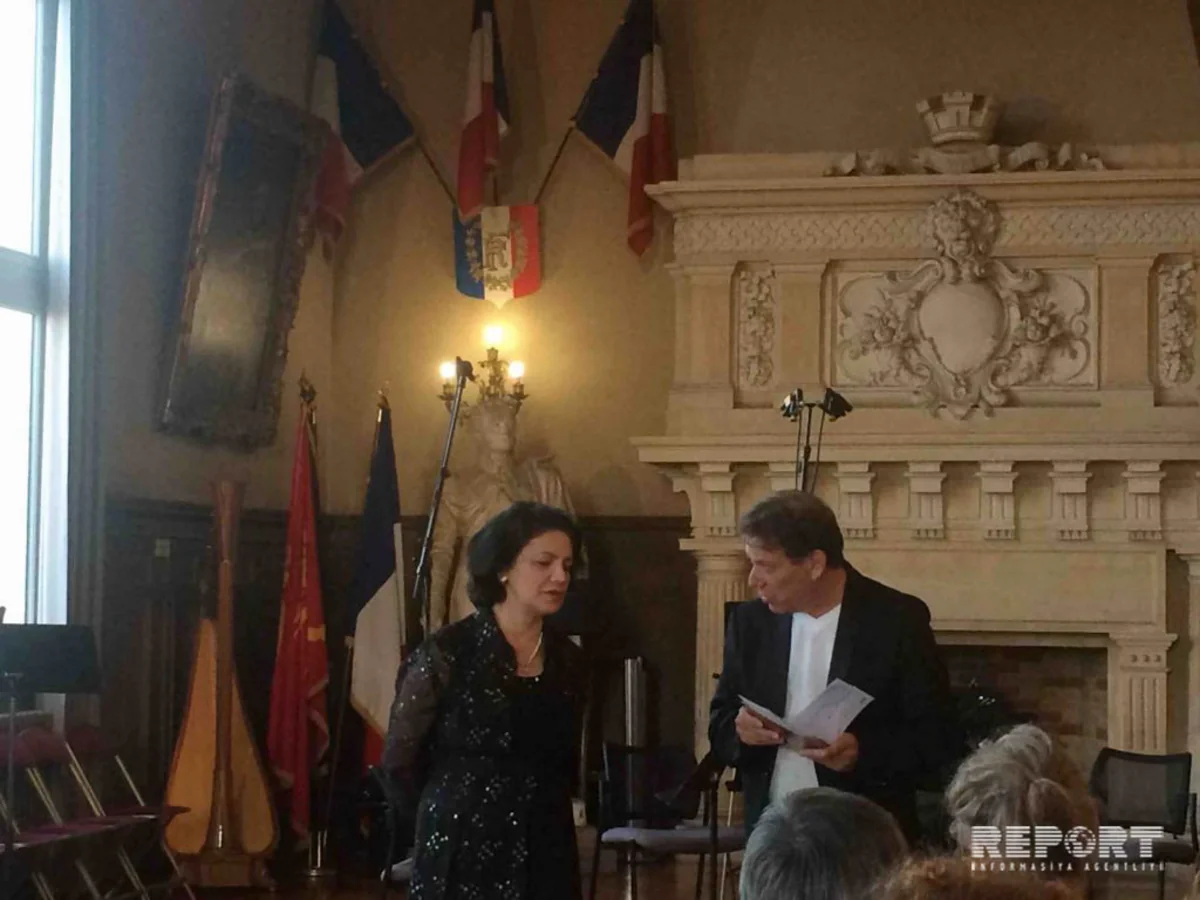 Fransada keçirilən festivalda Firəngiz Əlizadənin əsərləri nümayış etdirilib - FOTO
