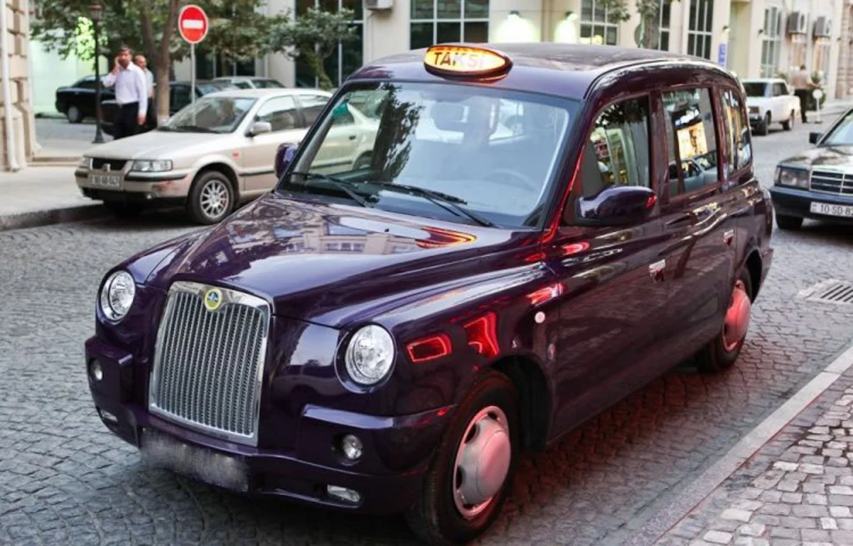 Bakıda “London Taxi” markalı avtomobil qaçırılıb