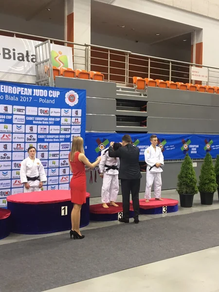 Azərbaycanın yeniyetmə cüdoçuları Polşada keçirilən Avropa kubokunda medallar qazanıblar