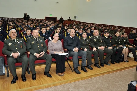 Silahlı Qüvvələrdə Dövlət Bayrağı Günü qeyd olunub - FOTO