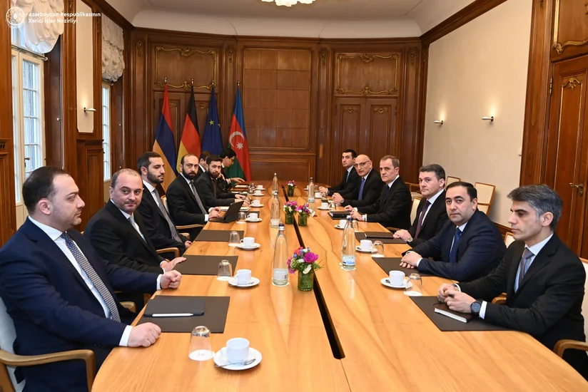 Azerbaijani, Armenian FMs meeting kicks off in Berlin