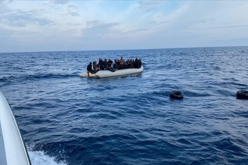 У берегов Измира спасены 65 нелегальных мигрантов