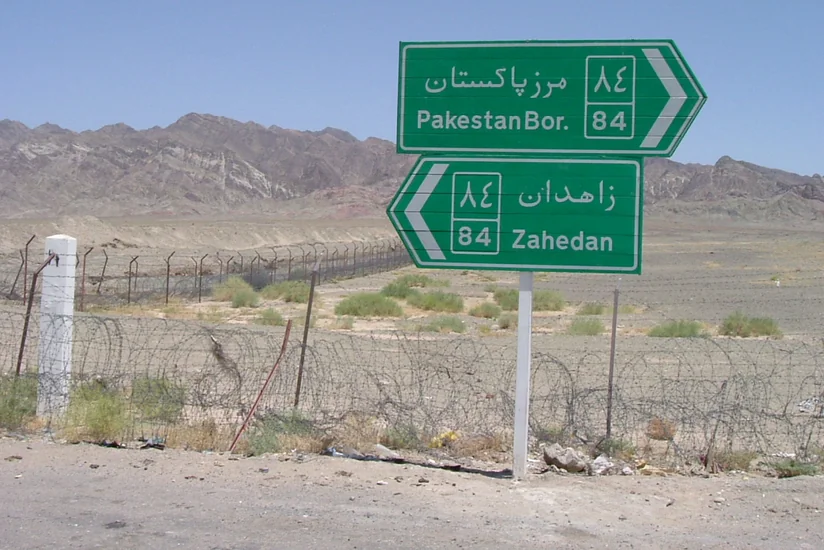 В результате атаки боевиков на границе с Пакистаном погибли пять иранских военных