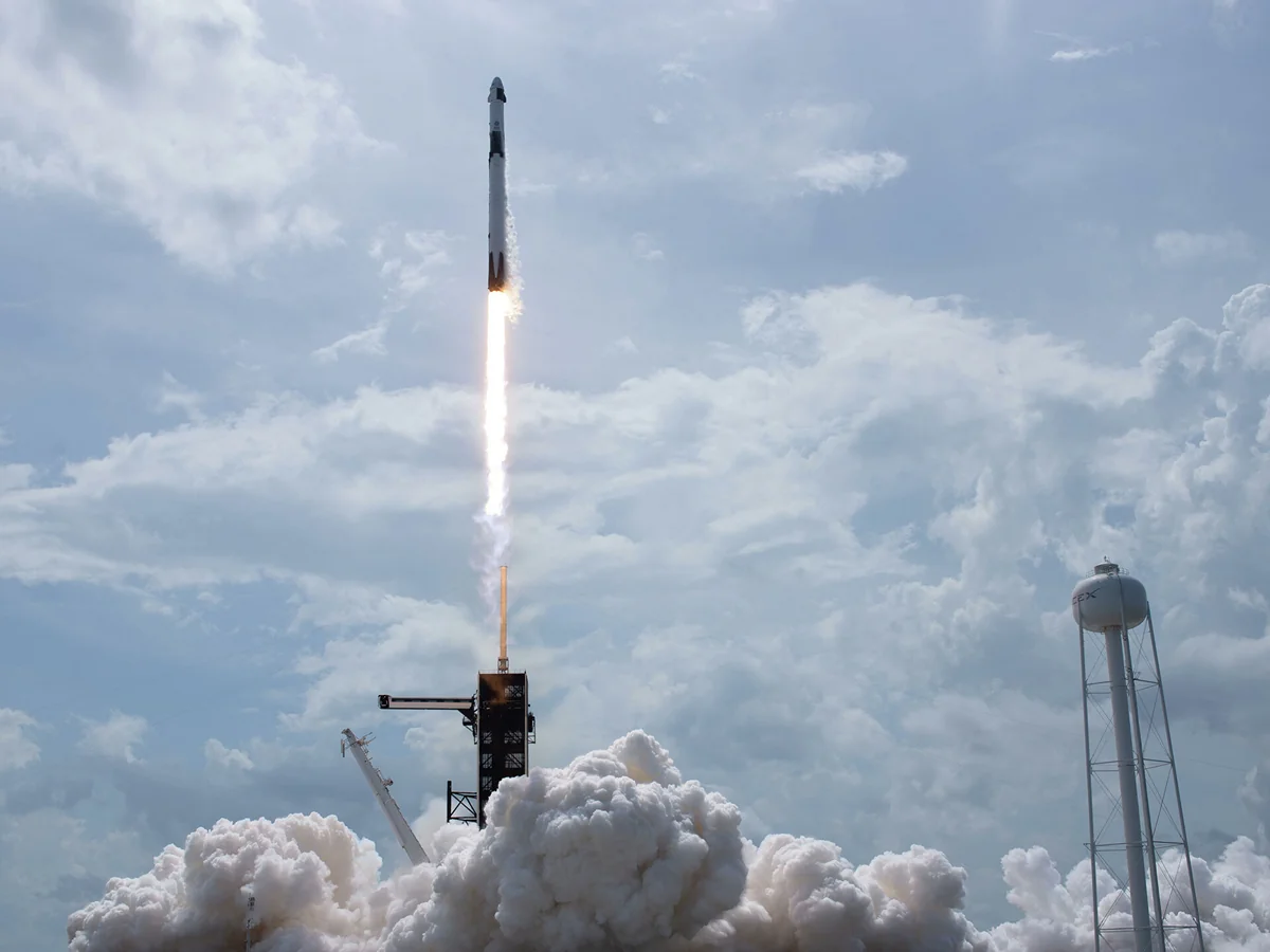 “SpaceX” kosmosa “Starlink” peykləri göndərib