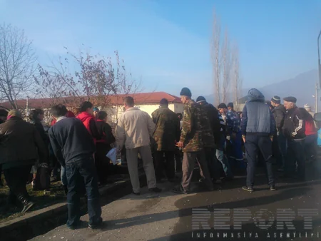 ​Qaxda iki avtomobil toqquşub, 4 nəfər xəsarət alıb - FOTO