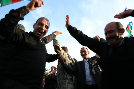 В Тертере с большим воодушевлением празднуют победу