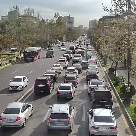 Bakının bir sıra yollarında tıxac var - SİYAHI