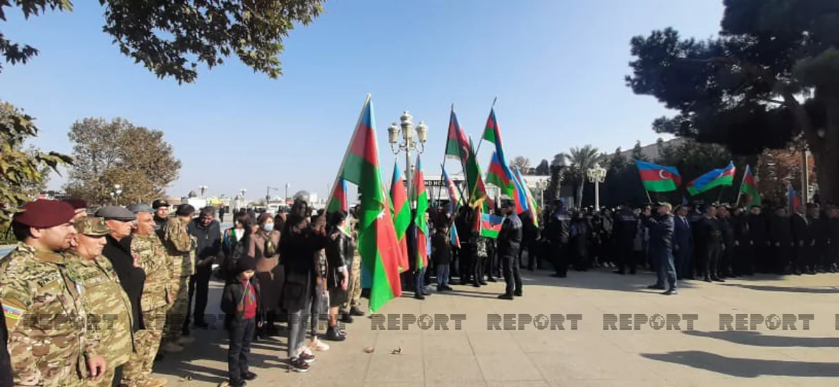 Gəncədə Dövlət Bayrağı Günü qeyd edilir