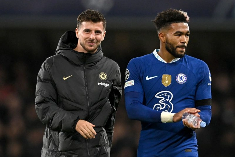 Çelsinin iki futbolçusu üçün mövsüm vaxtından əvvəl başa çatıb