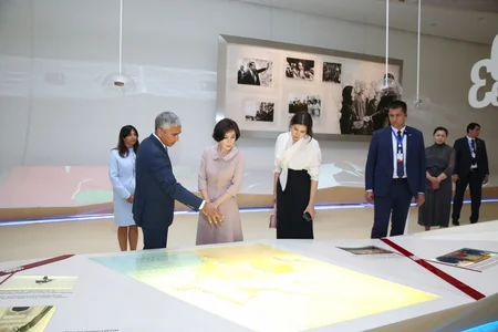 Özbəkistan Prezidentinin xanımı Heydər Əliyev Mərkəzi ilə tanış olub