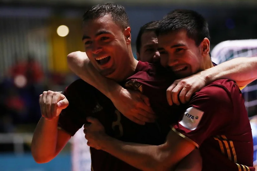 Futzal üzrə dünya çempionatının ilk yarımfinalçıları müəyyənləşib