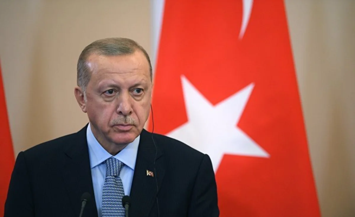 Ərdoğan: İdlibdən 400 minə yaxın sakin Türkiyə sərhədinə doğru yola çıxıb