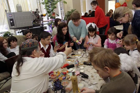 Leyla Əliyevanın təşəbbüsü ilə Moskvada uşaq evləri və internat məktəblərində tərbiyə alanlar üçün şənlik olub