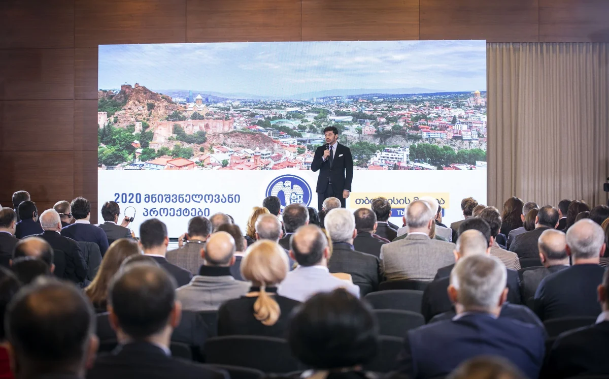 AXC-nin elan edildiyi bina bərpadan sonra belə olacaq - FOTO
