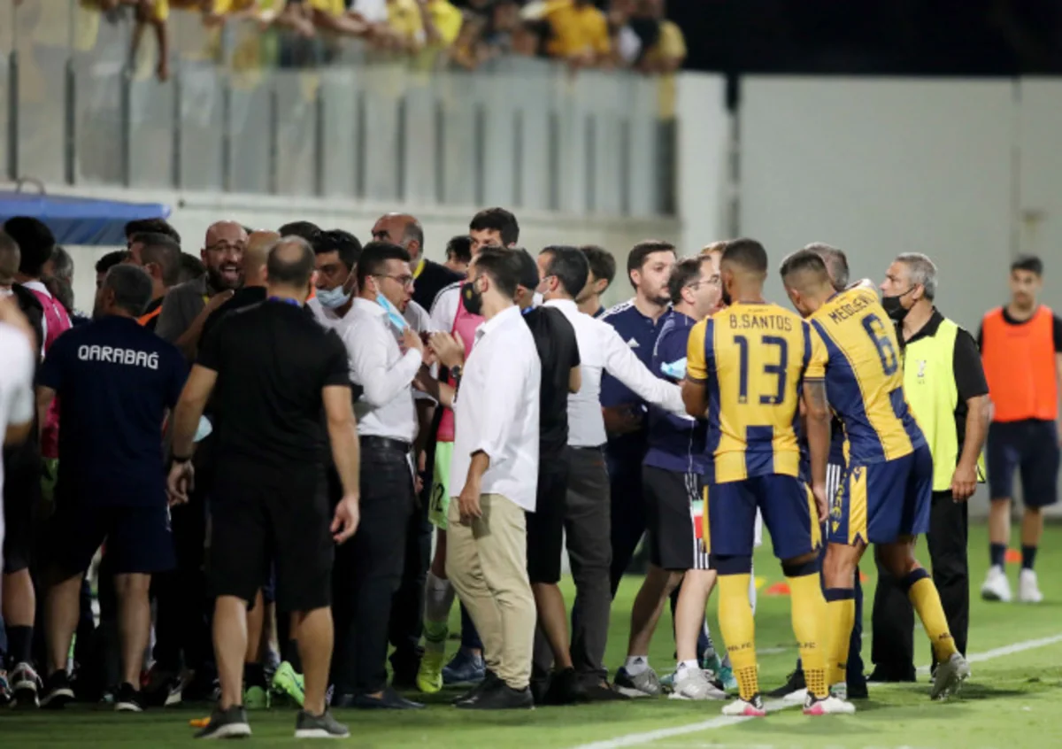 UEFA Qarabağın oyununda baş verənlərlə bağlı intizam işi açıb