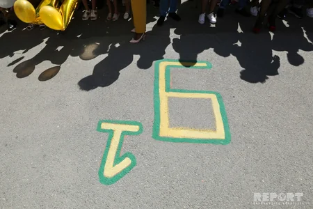 Bakıda məzunların “Son Zəng” həyəcanı - FOTOREPORTAJ - VİDEO