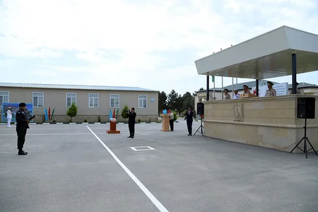 Azerbaijan defence minister attends next graduation ceremony of Marines Commando Basic Courses 