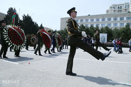 Şəhid pilotlar və polkovnik dəfn edilib - YENİLƏNİB-3