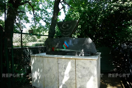 Tbilisidə AXC qurucularının məzarları ziyarət olunub