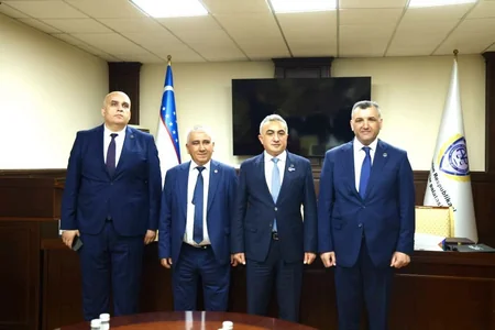 Vəkillər Kollegiyasının rəhbərliyi Özbəkistanda Beynəlxalq Hüquq Forumunda iştirak edib