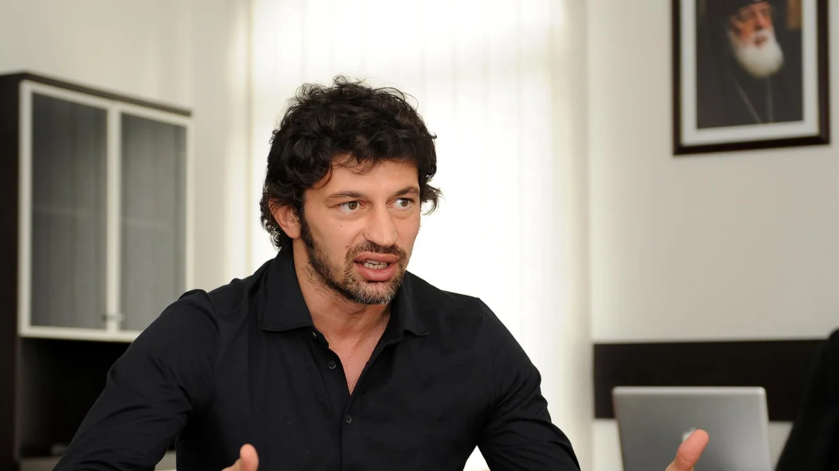 Kaxa Kaladze tibbi müayinə üçün xarici ölkəyə gedib