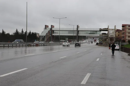 Şamaxinkaya avtomobillərin daxil olmasına maneə törədən təpəcik tamamilə sökülüb - FOTO