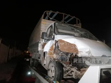 Bakıda yol qəzasında 2 nəfər avtomobildə yanaraq ölüb