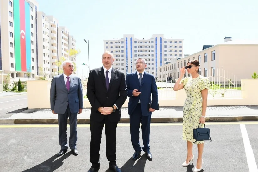 Prezident İlham Əliyev Pirallahıda məcburi köçkünlər üçün salınan yeni yaşayış kompleksinin açılışında iştirak edib - YENİLƏNİB-2