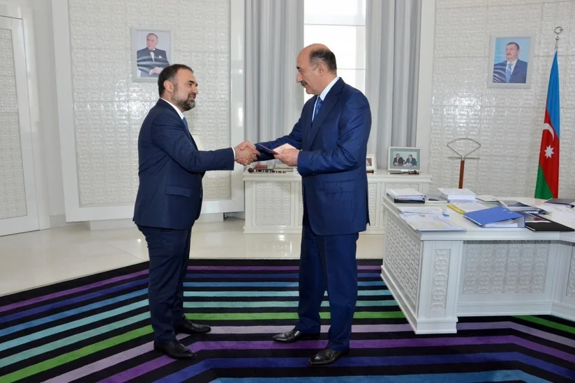 Nazir Balakişi Qasımova “Tərəqqi” medalını təqdim edib