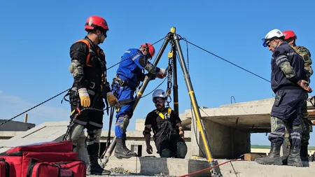 FHN-in Beynəlxalq Axtarış-xilasetmə Dəstəsi növbəti taktiki-xüsusi təlim keçirib