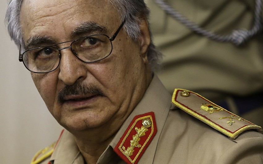 KİV: Liviya milli ordusunun komandanı Xəlifə Haftar Parisdə dünyasını dəyişib