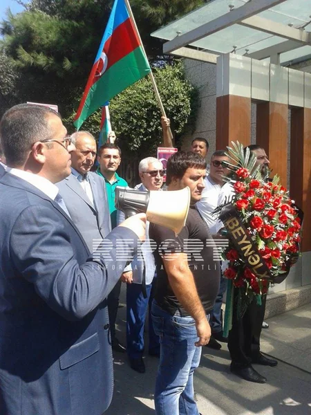 ​Türkiyənin Azərbaycandakı səfirliyinin qarşısında aksiya keçirilib - FOTO