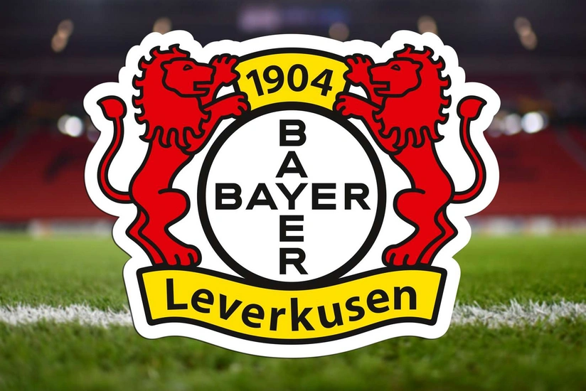 Bundesliqa klubu futbolçusu ilə yeni müqavilə imzaladı