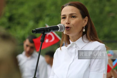 Milli Qəhrəman İsgəndər Aznaurovun büstü yenilənib