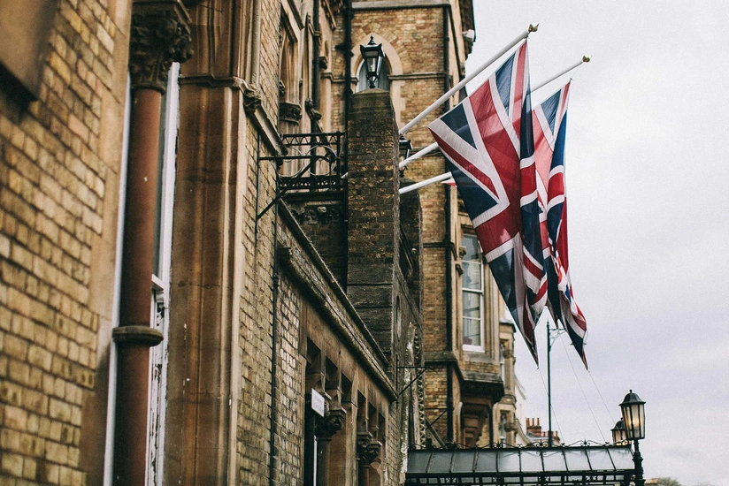 Britaniya Suriyanın yeni rəhbərliyi ilə əlaqə yaradıb